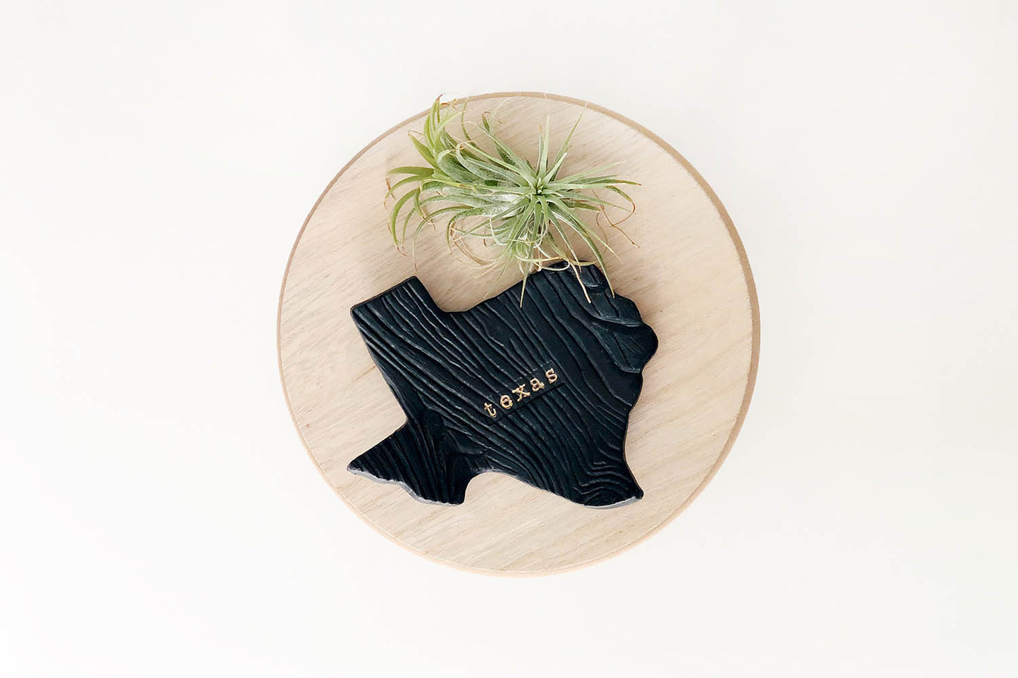 Texas Ceramic Ring Dish - Black Matte with Gold